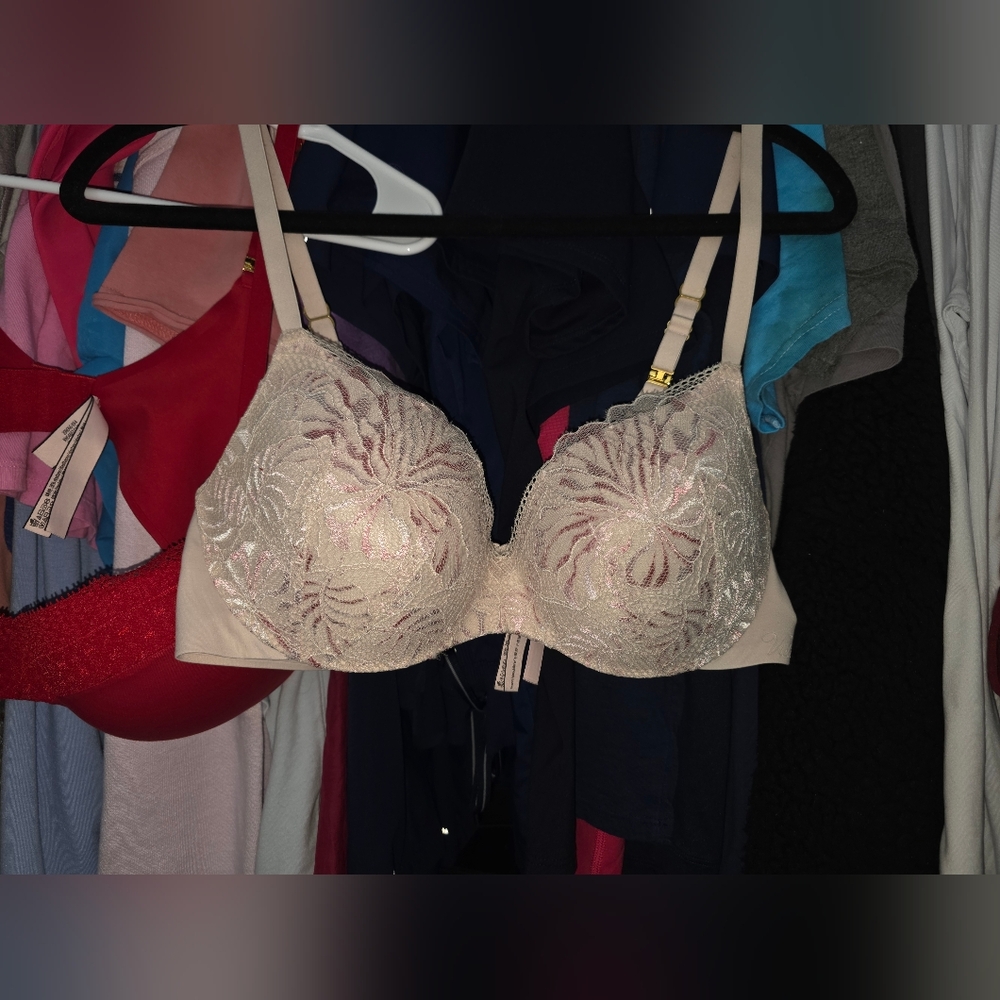 Victoria's Secret Incredible Lined Demi